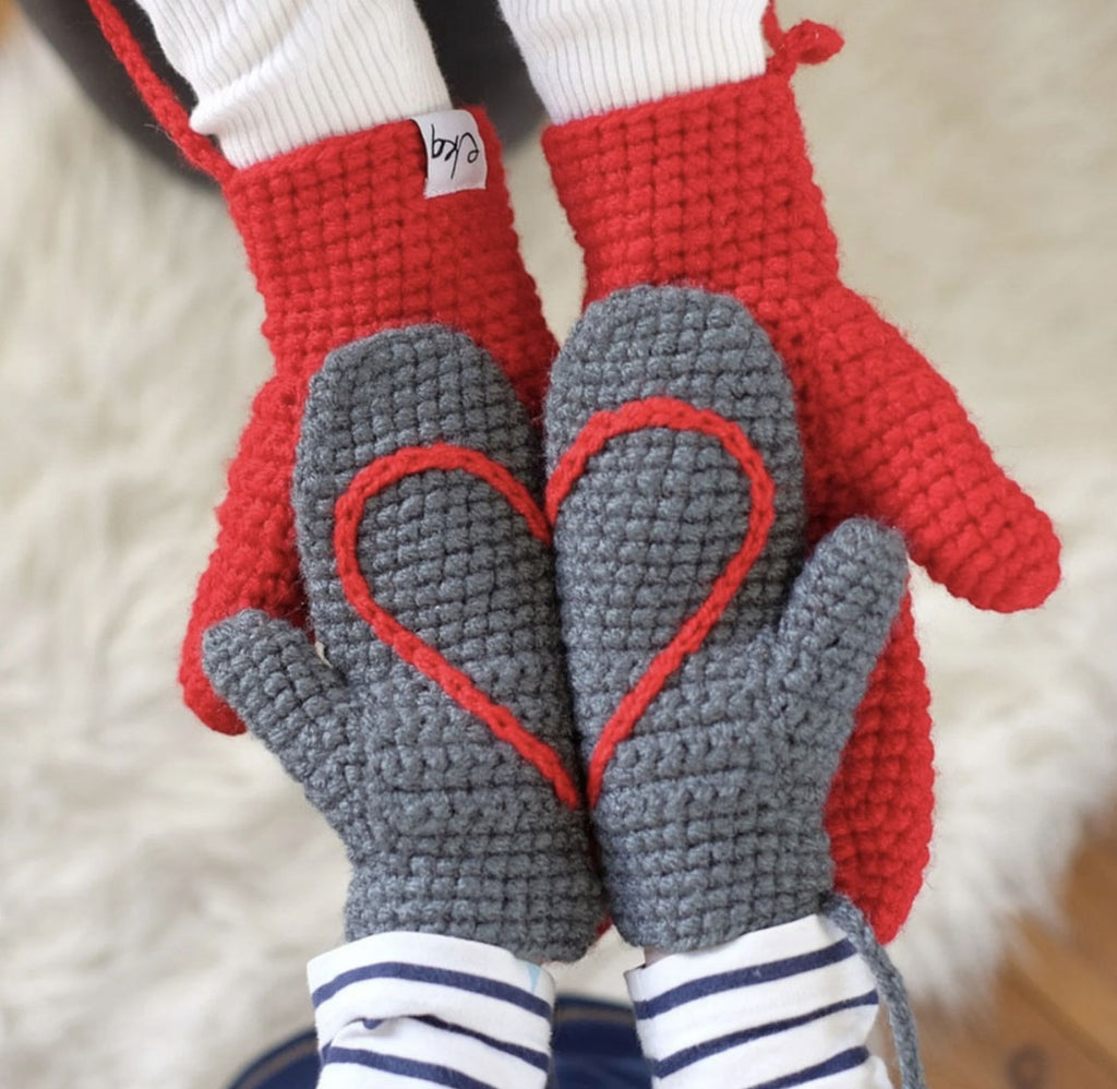 Eka Heart Mittens